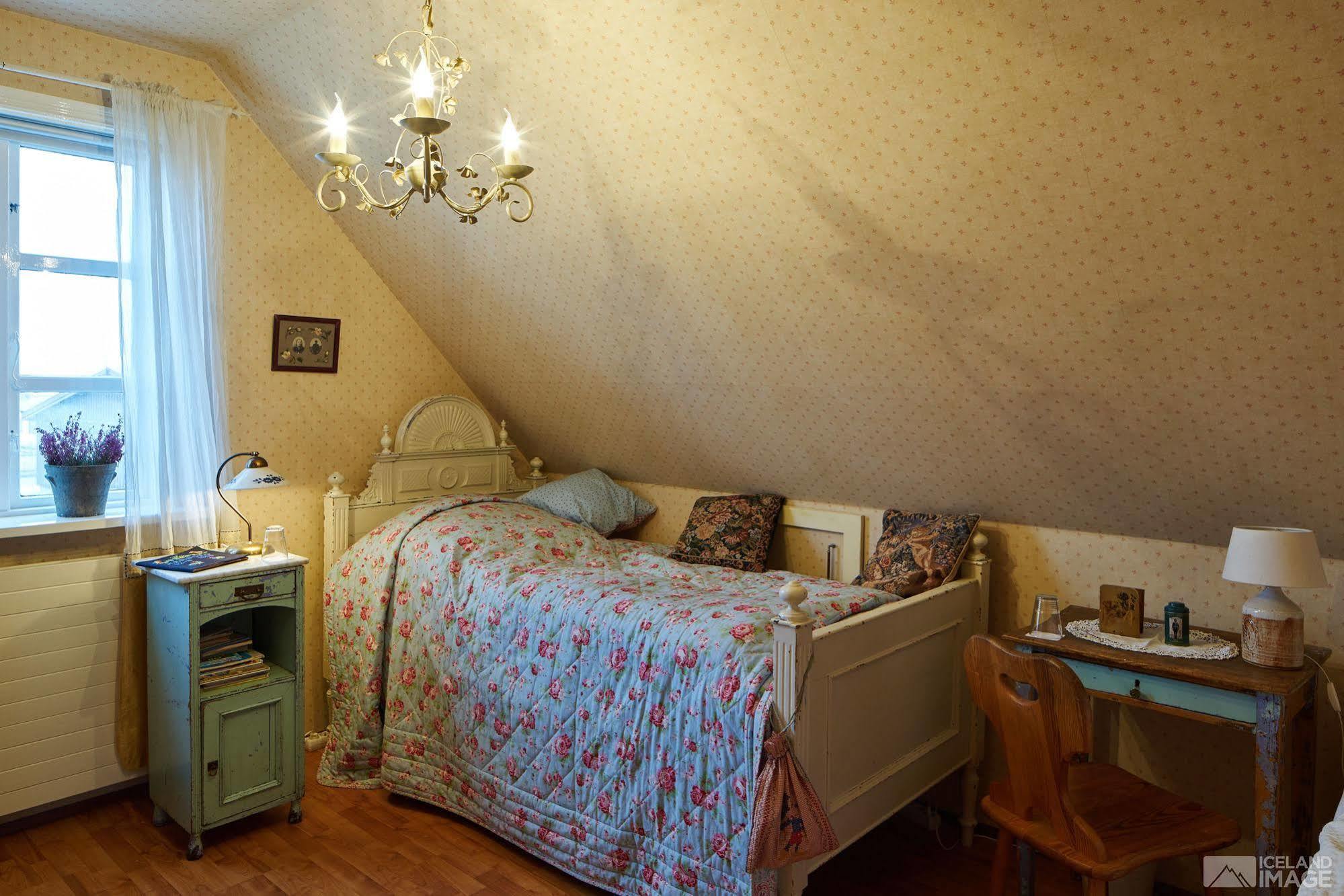 Guesthouse Heba Stokkseyri Экстерьер фото