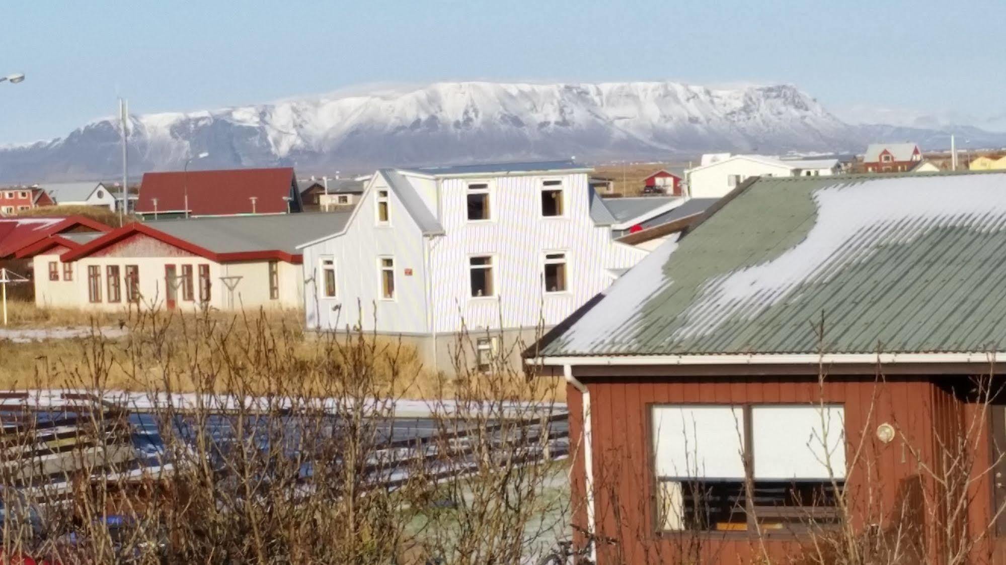 Guesthouse Heba Stokkseyri Экстерьер фото