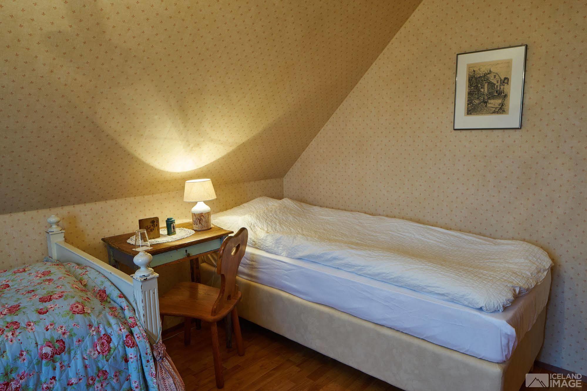 Guesthouse Heba Stokkseyri Экстерьер фото