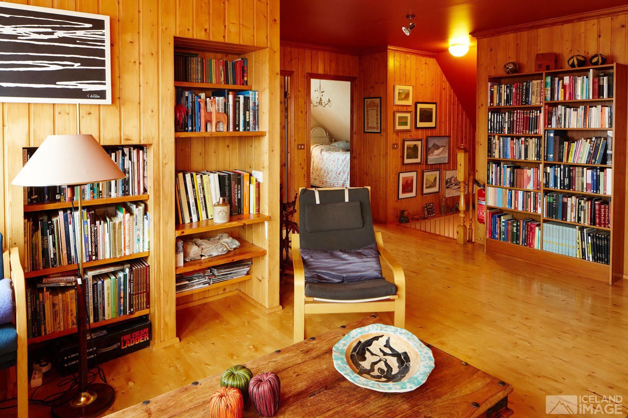 Guesthouse Heba Stokkseyri Экстерьер фото
