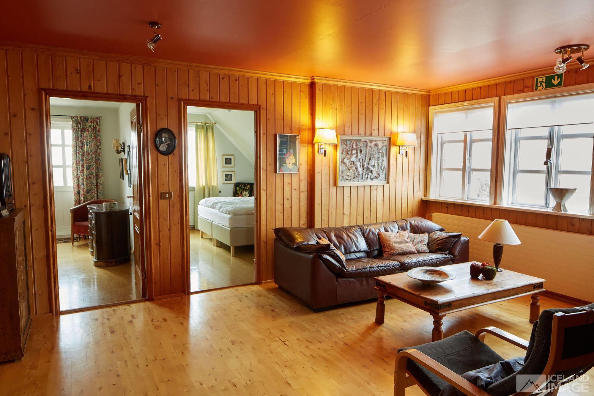 Guesthouse Heba Stokkseyri Экстерьер фото